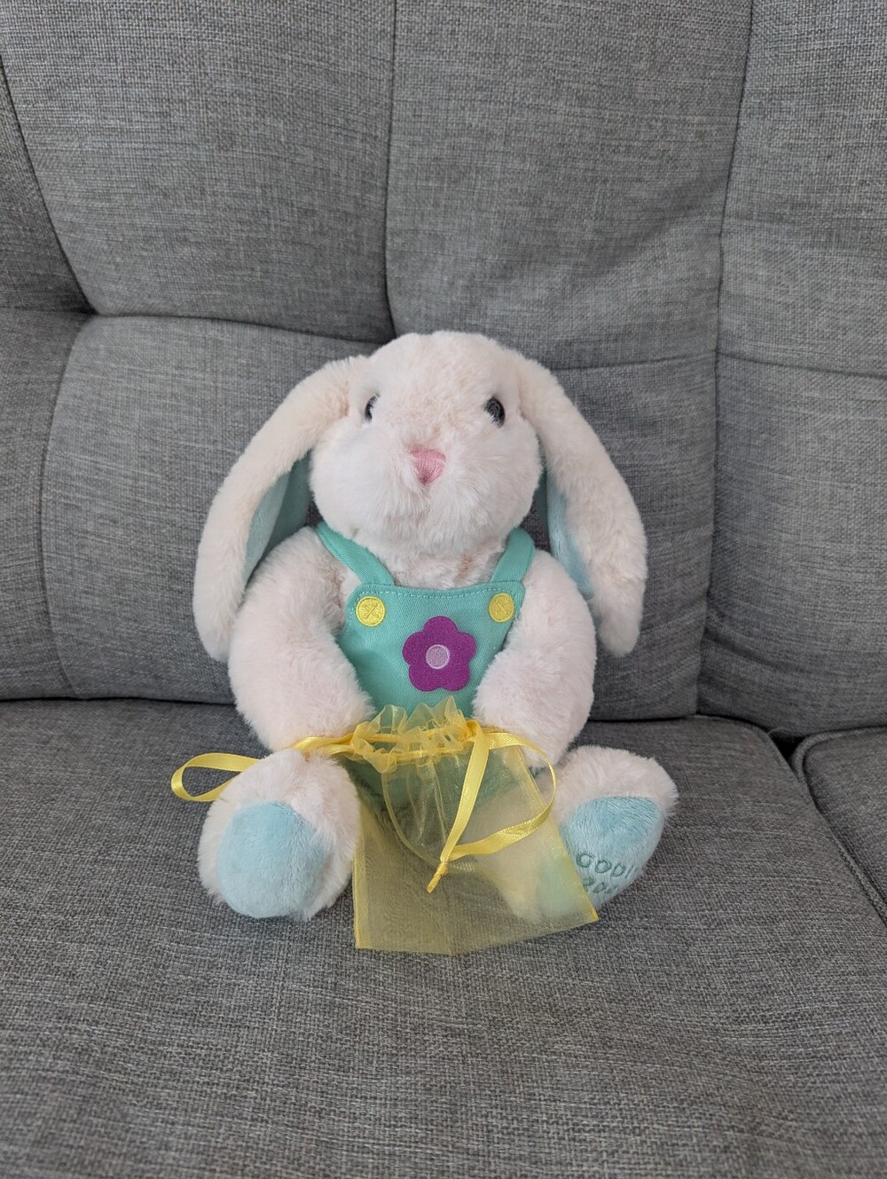 Godiva 2020 White Plush Bunny